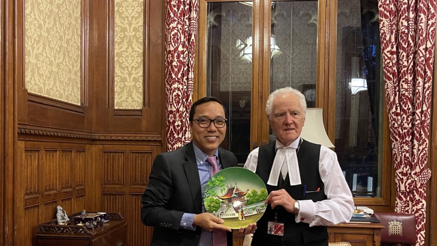 Vietnam, UK promote parliamentary cooperation